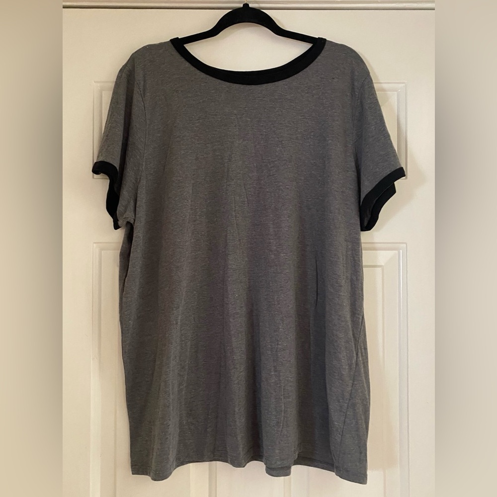 Torrid Classic Fit Ringer Tee NWOT Size 22/24
